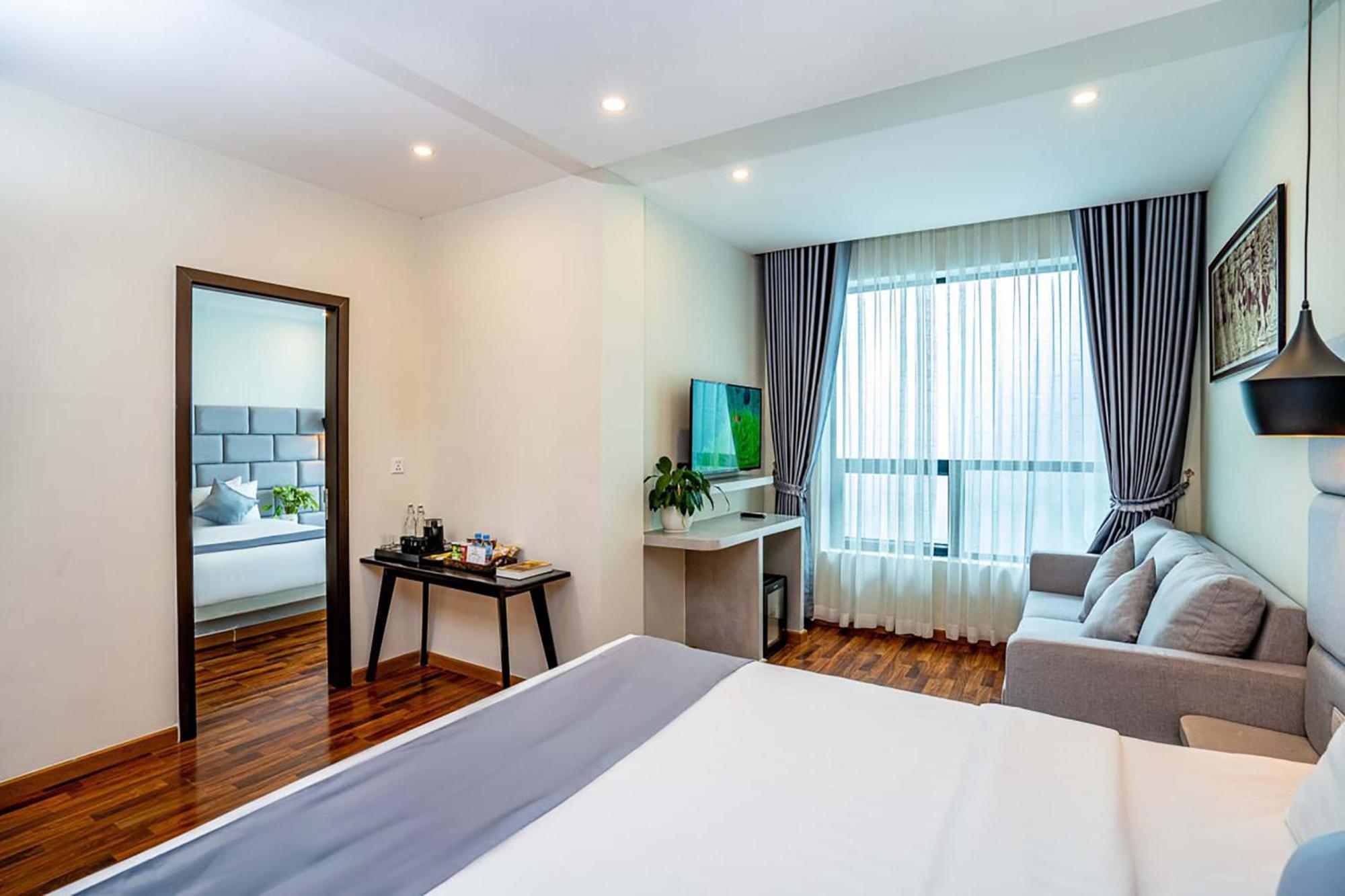 Rainforest Hotel By Nsun Kampot Bagian luar foto